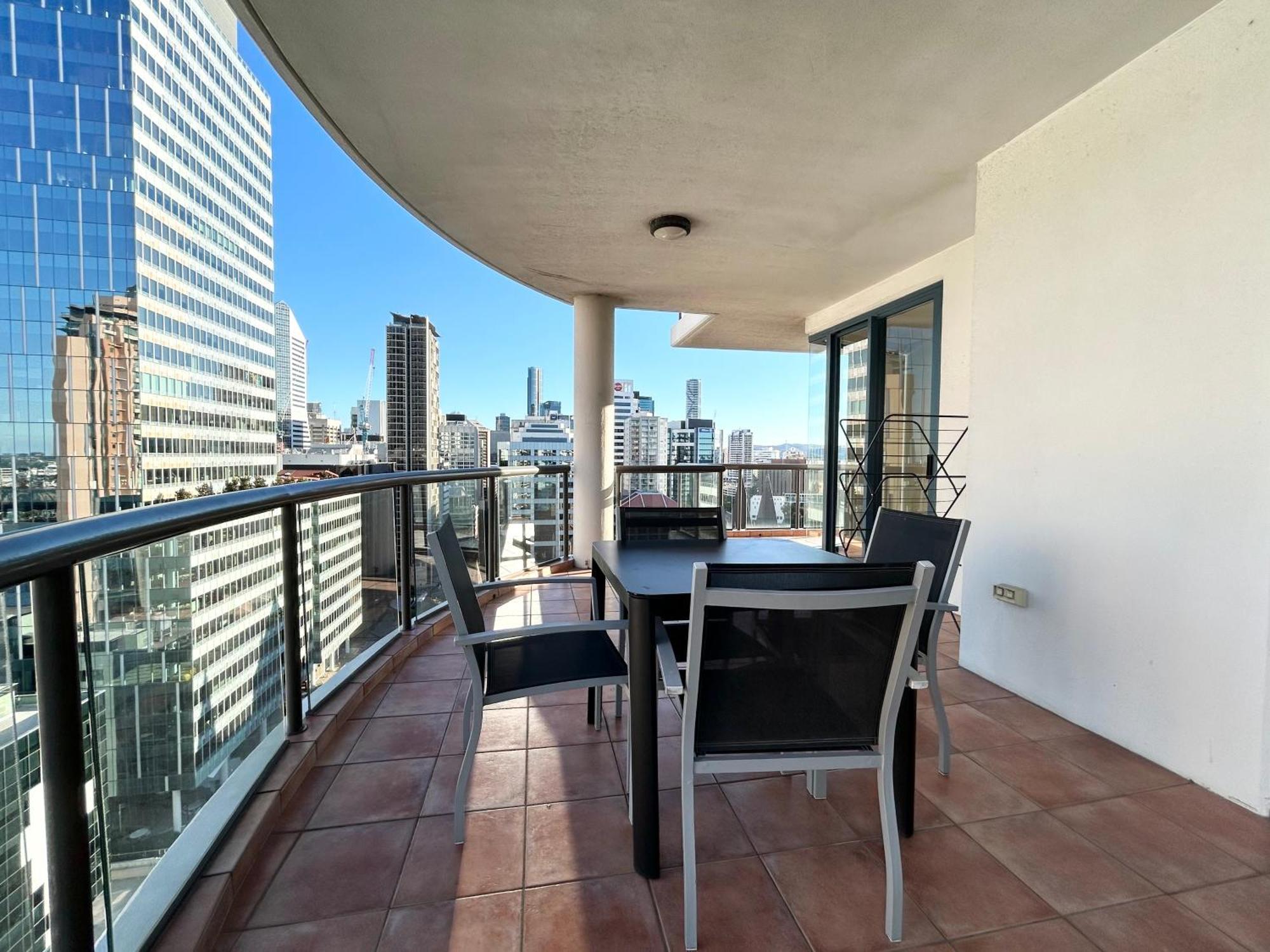 City View Rooms In Shared Apartment บริสเบน ภายนอก รูปภาพ