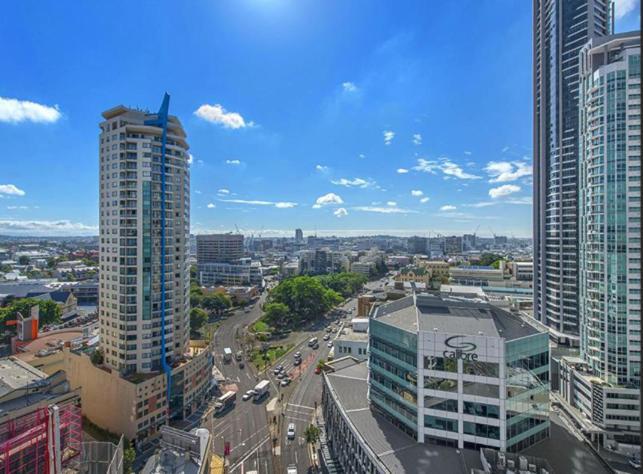 City View Rooms In Shared Apartment บริสเบน ภายนอก รูปภาพ
